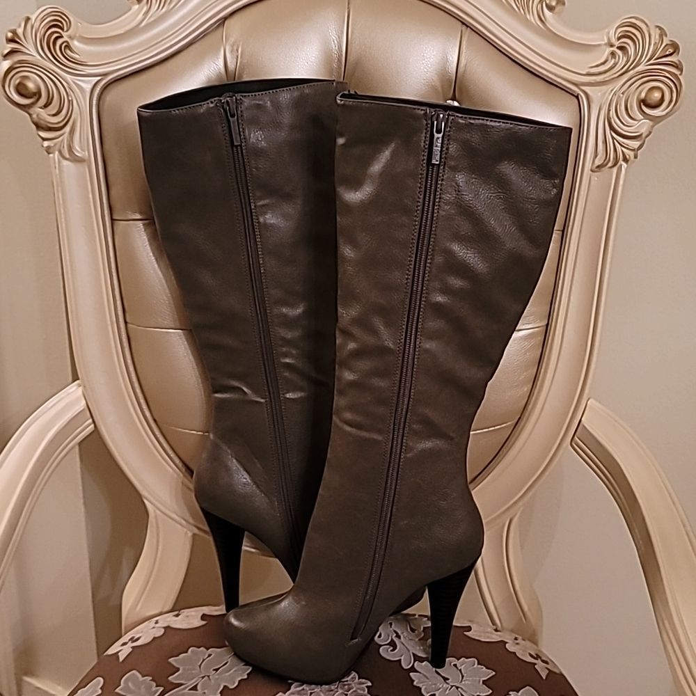 Michael Antonio Gray High Heel Boots